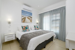 Luxury Two Bedroom Villa with Splash Pool (7)