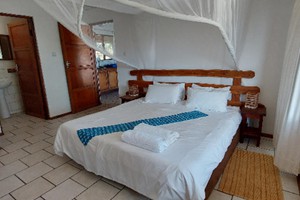 Bayview-Lodge-Bedroom