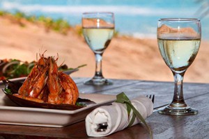 bayviewlodge-restaurant-prawns-02-1600x1080-59-768x518