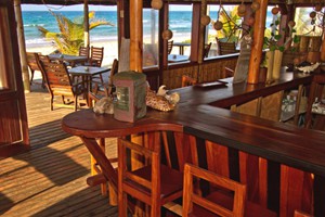 Green-Turtle-Restaurant-Bar-Bayview-Lodge