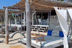 Green-Turtle-Restaurant-Bayview-Lodge-Mozambique-768x388