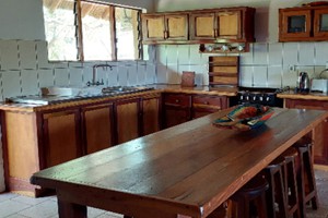 group-house-kitchen