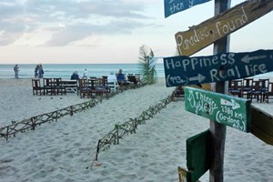 Neptunes Lodge and Beach Bar (21)