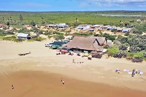 Neptunes Lodge and Beach Bar Barra (3)