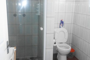 Casa branco bathroom