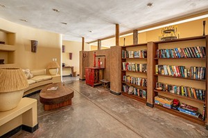 Monarch-private-lounge-and-library-1